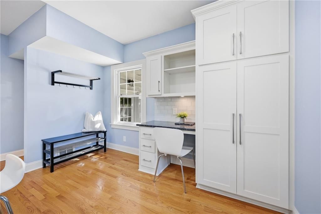 6124 Oak Street — photo 12