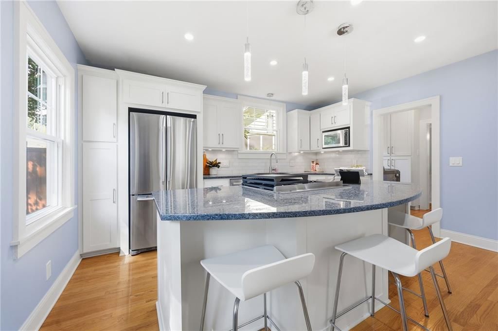 6124 Oak Street — photo 13
