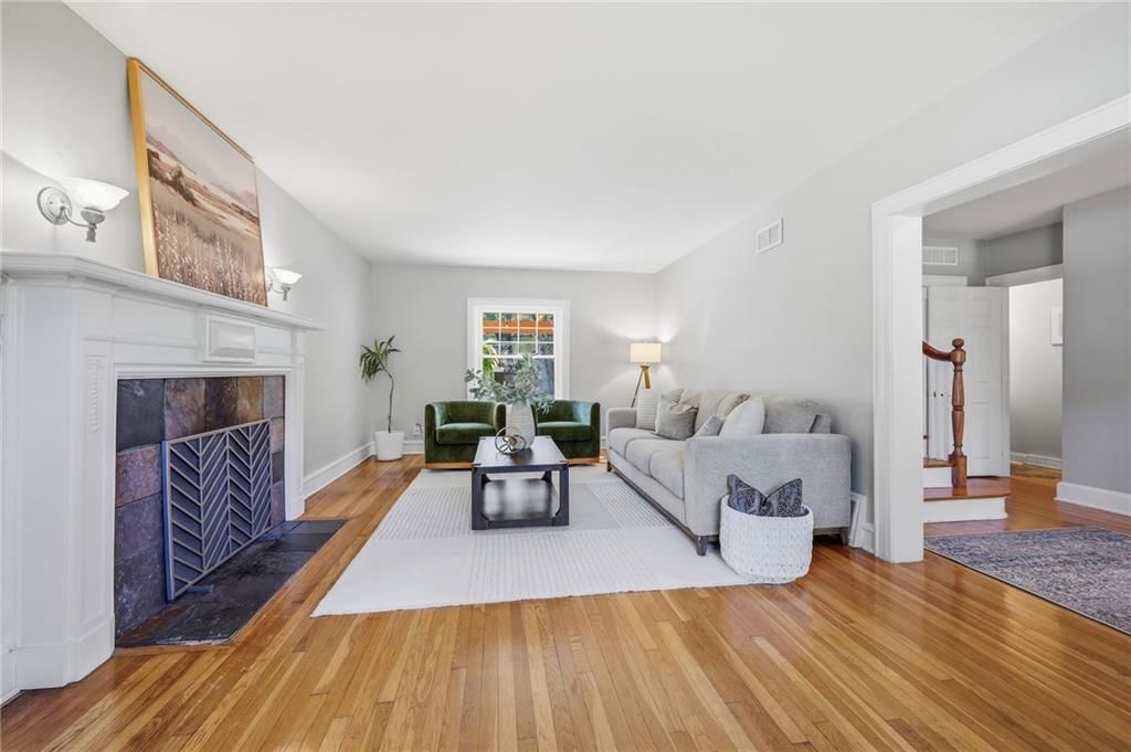 6124 Oak Street — photo 15