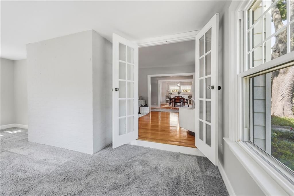 6124 Oak Street — photo 19