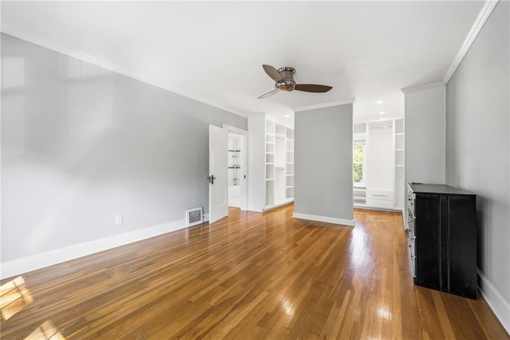 6124 Oak Street — photo 26