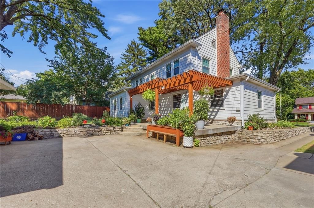 6124 Oak Street — photo 37