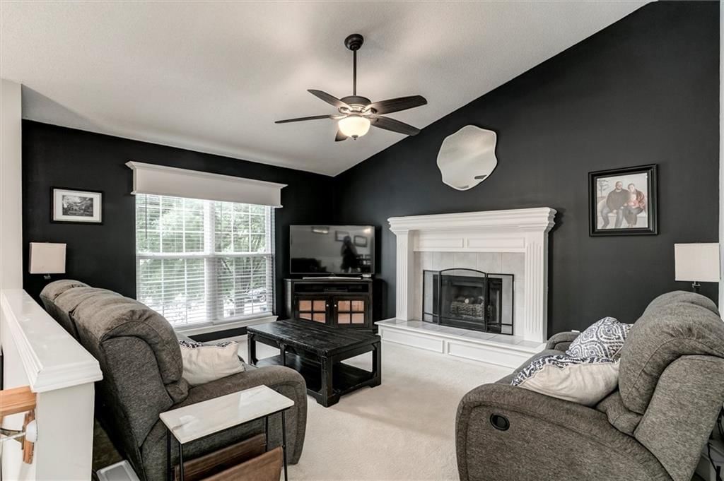 15874 W 158th Street — photo 3