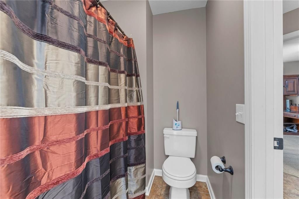 1441 NE Daltons Ridge Drive — photo 37