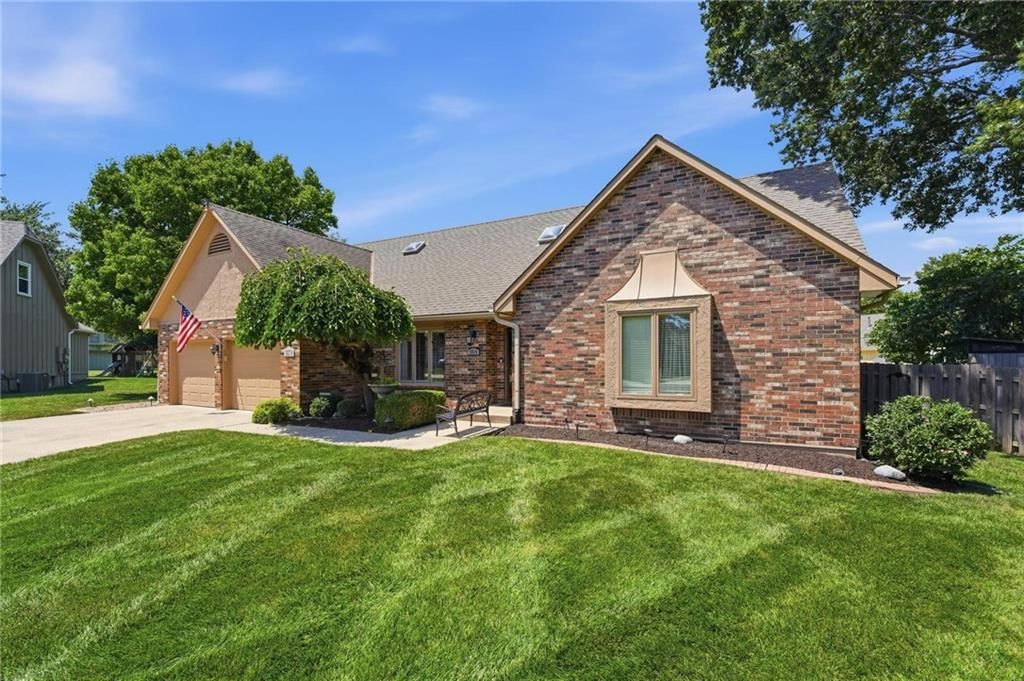 9314 W 117th Street — photo 2