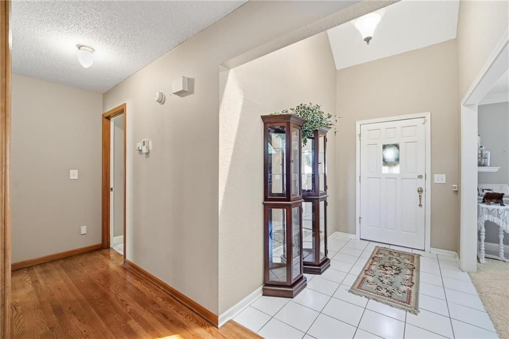 9314 W 117th Street — photo 6
