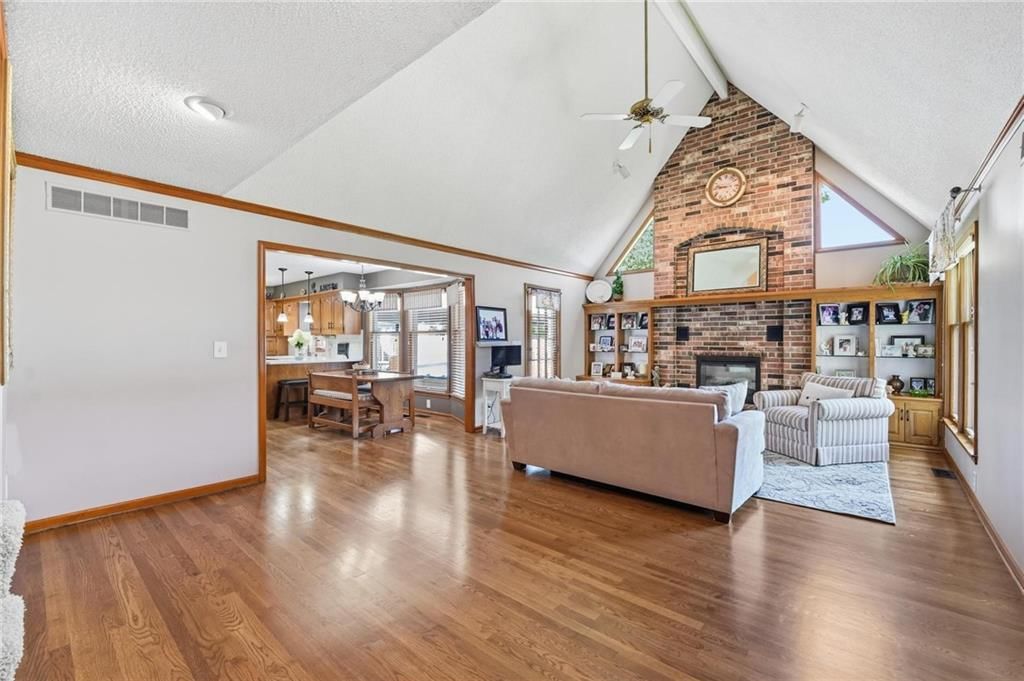 9314 W 117th Street — photo 11