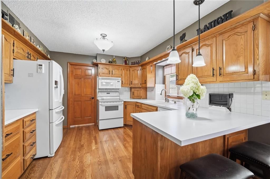 9314 W 117th Street — photo 17