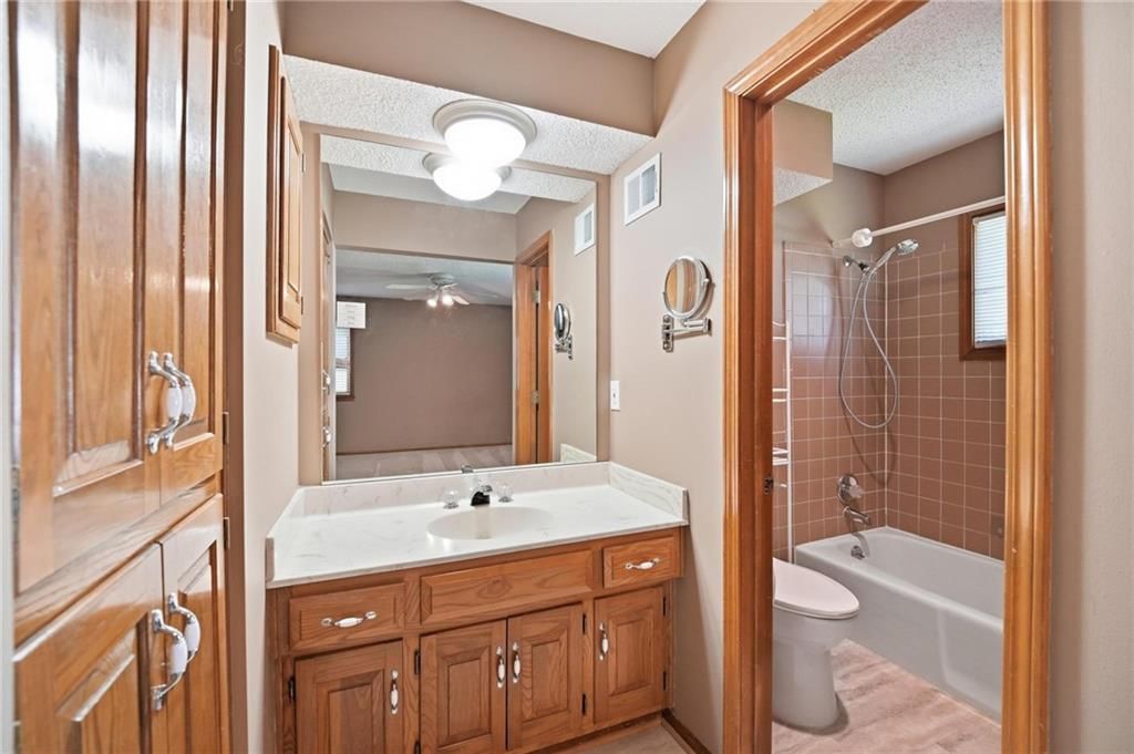 9314 W 117th Street — photo 27