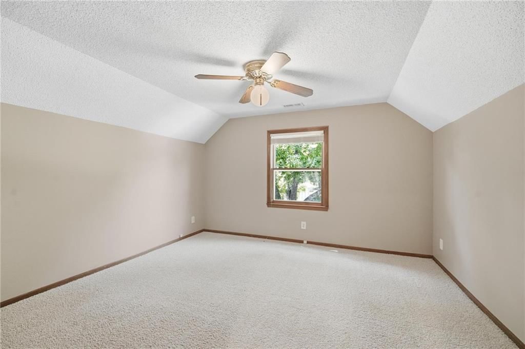 9314 W 117th Street — photo 35