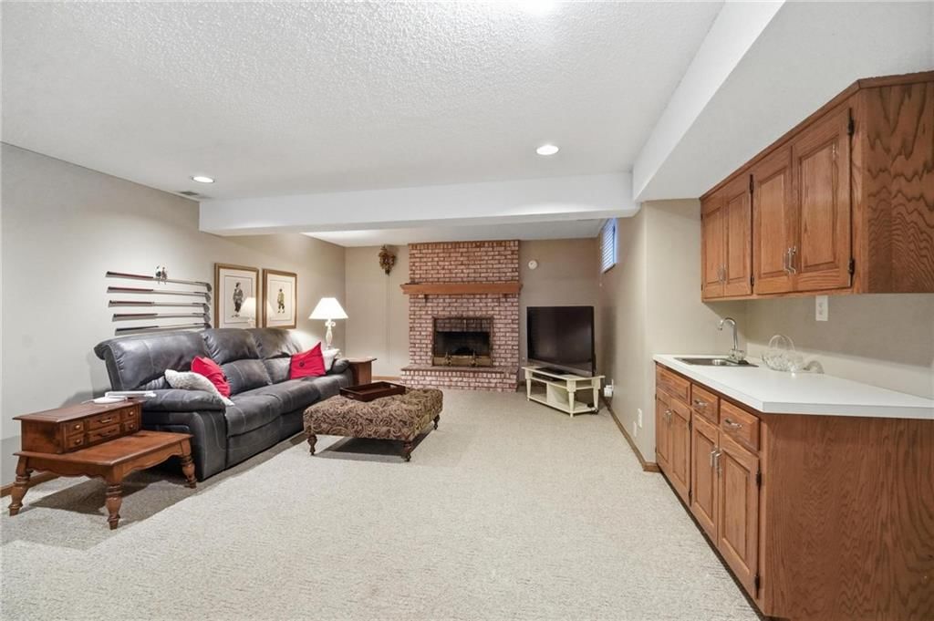 9314 W 117th Street — photo 56