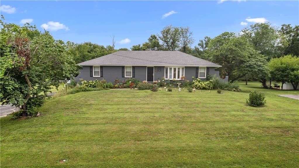 7611 Harry S Truman Drive — photo 1