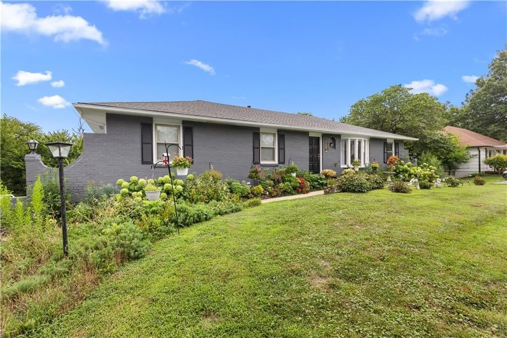 7611 Harry S Truman Drive — photo 3