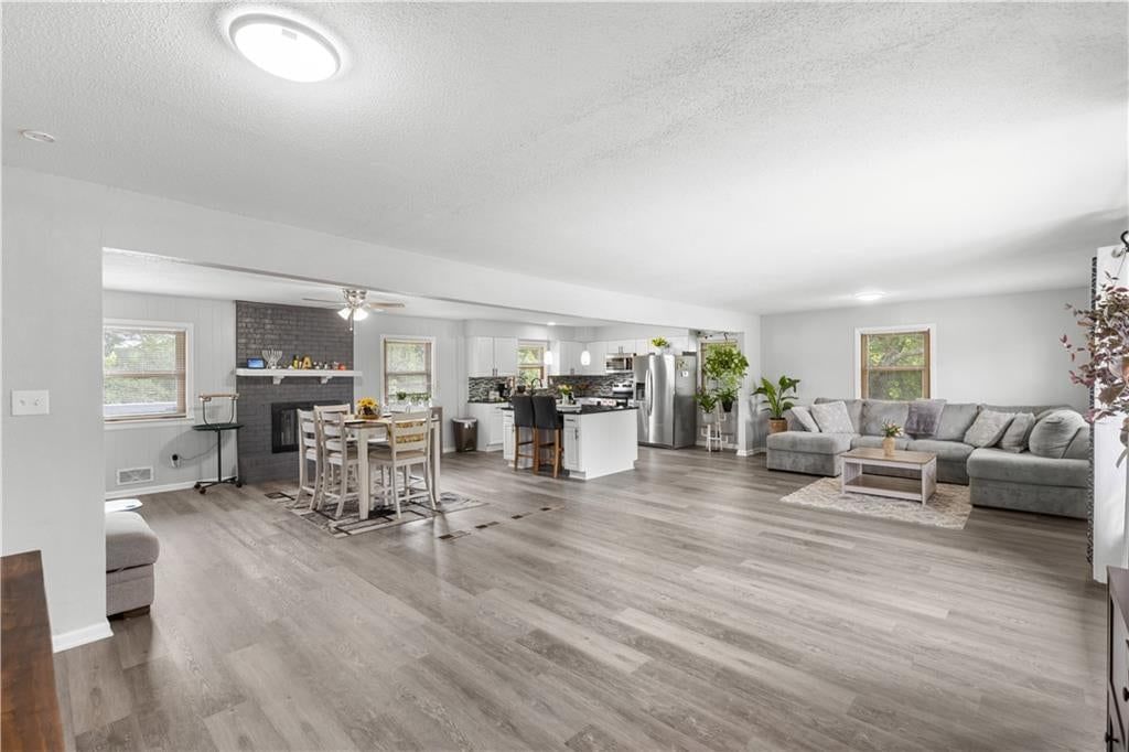 7611 Harry S Truman Drive — photo 6