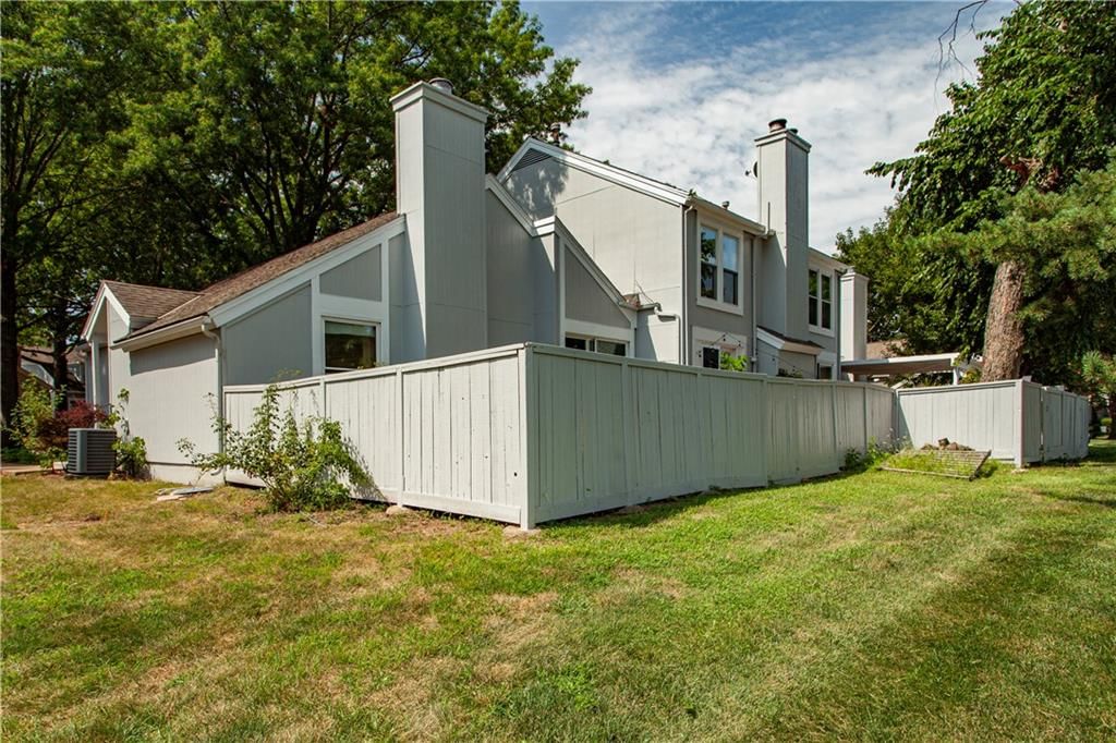 7916 Colony Lane — photo 24