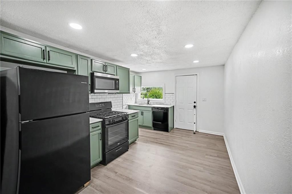 1911 N Allis Street — photo 10