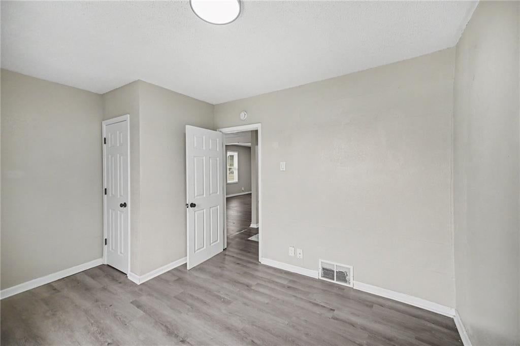 1911 N Allis Street — photo 11