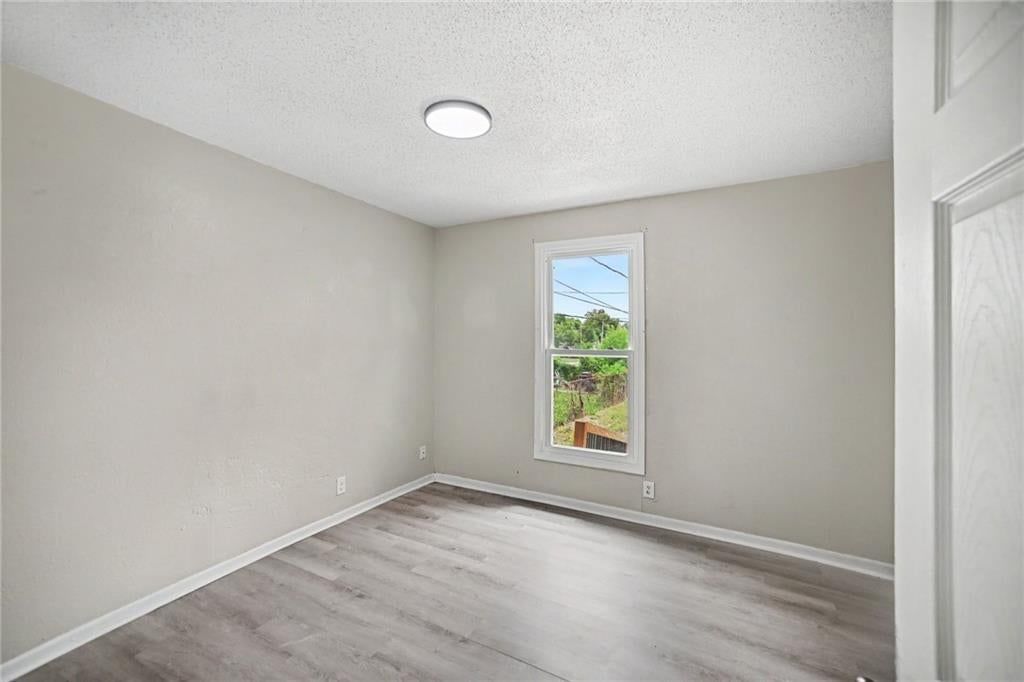 1911 N Allis Street — photo 12