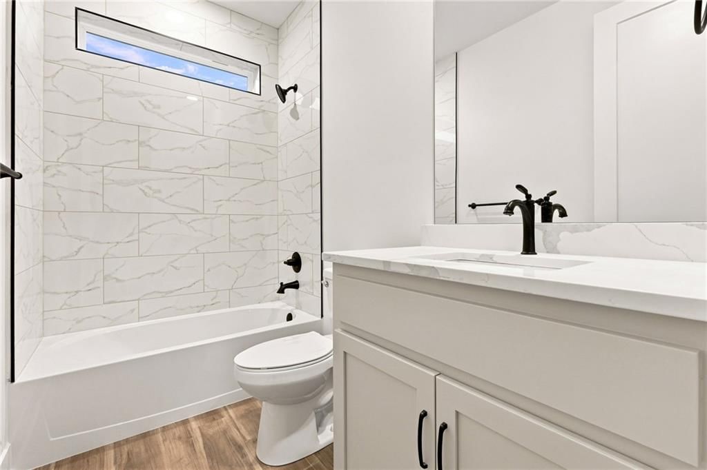 Photo 10 of 19 - 1705 NW 105th Terrace, Kansas City, MO 64155