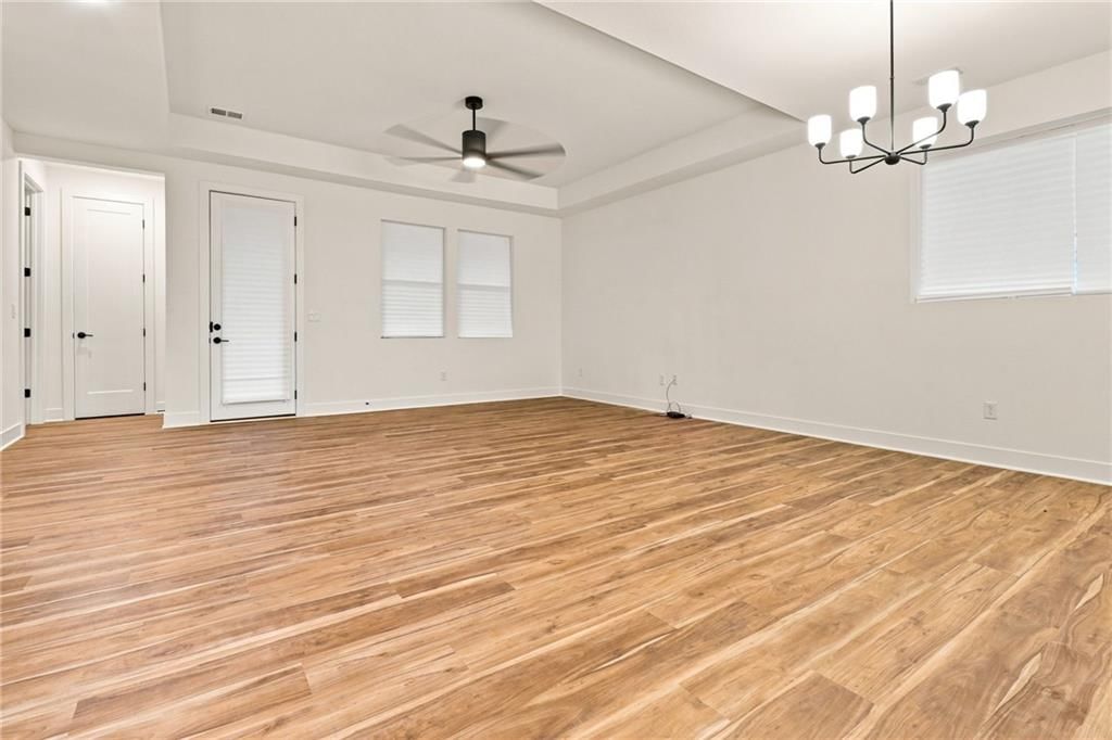 Photo 18 of 19 - 1705 NW 105th Terrace, Kansas City, MO 64155