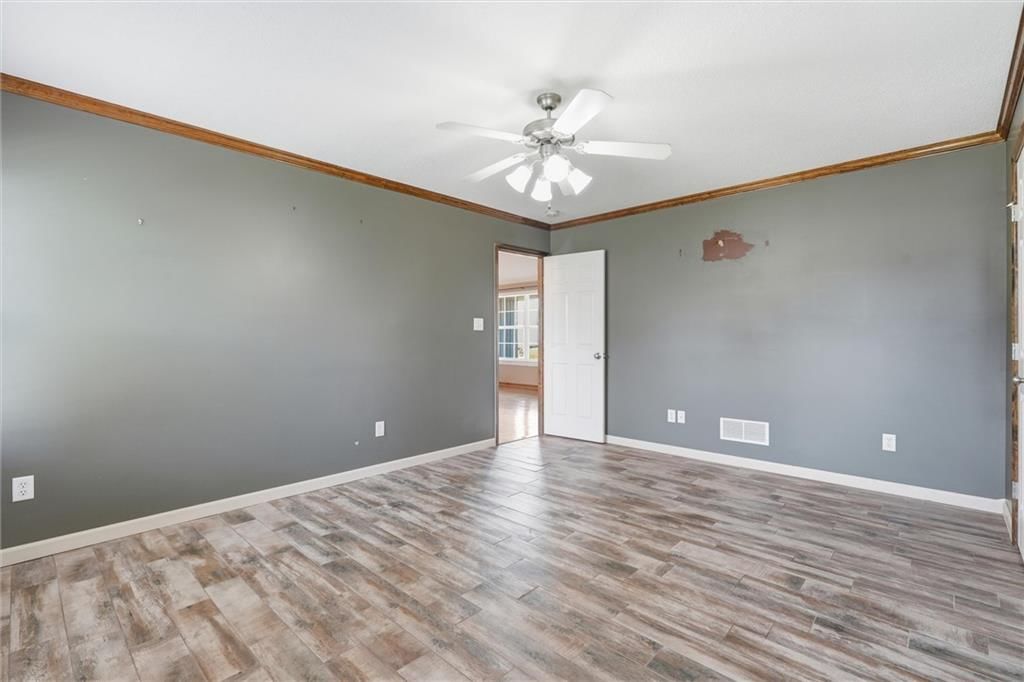 413 Graystone Drive — photo 10