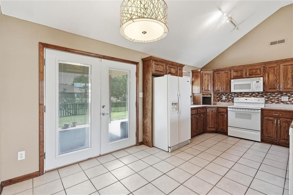 413 Graystone Drive — photo 11