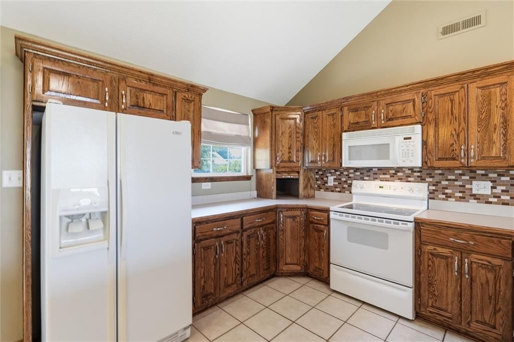 413 Graystone Drive — photo 13