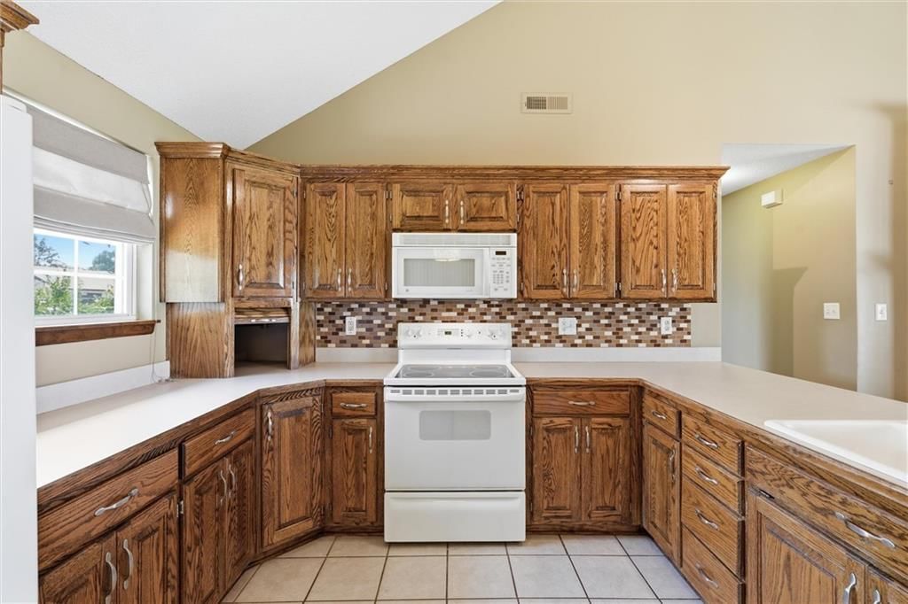 413 Graystone Drive — photo 14