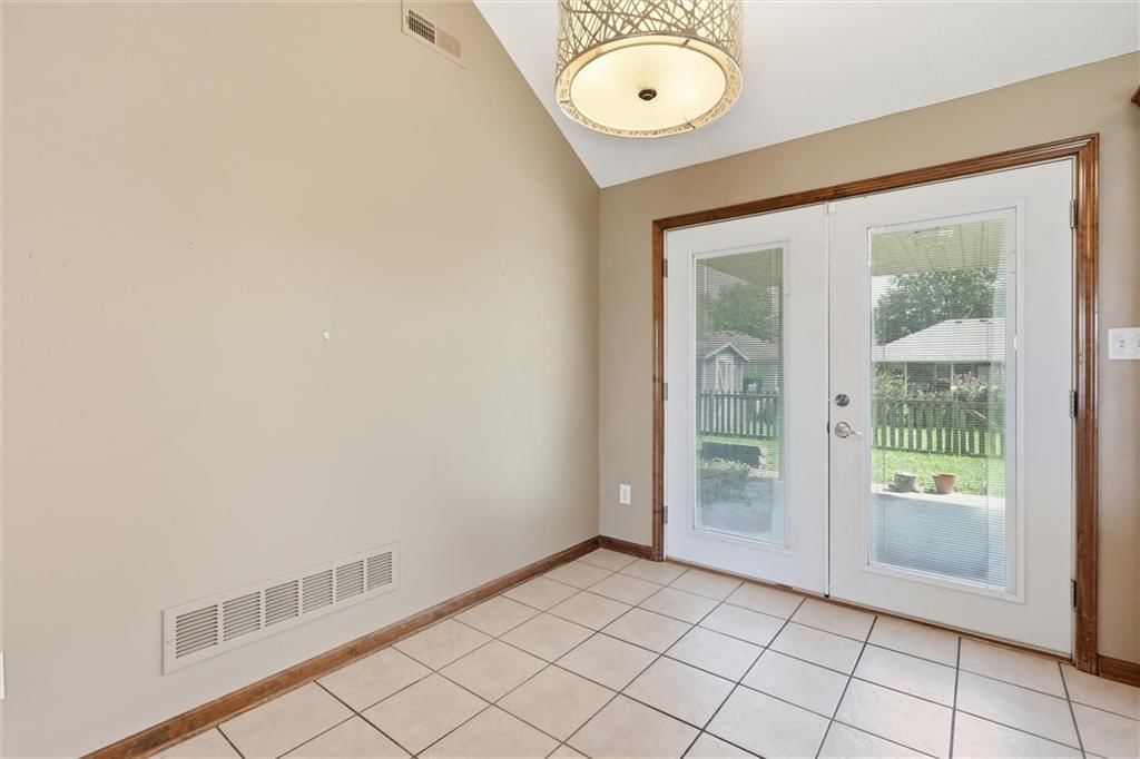 413 Graystone Drive — photo 19