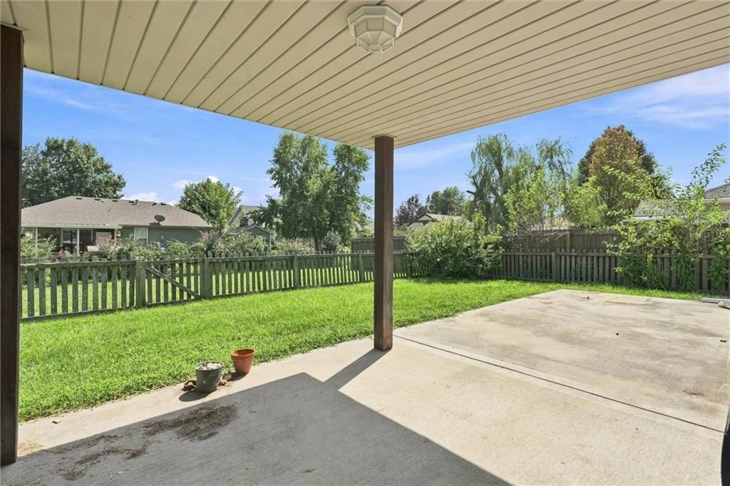 413 Graystone Drive — photo 25