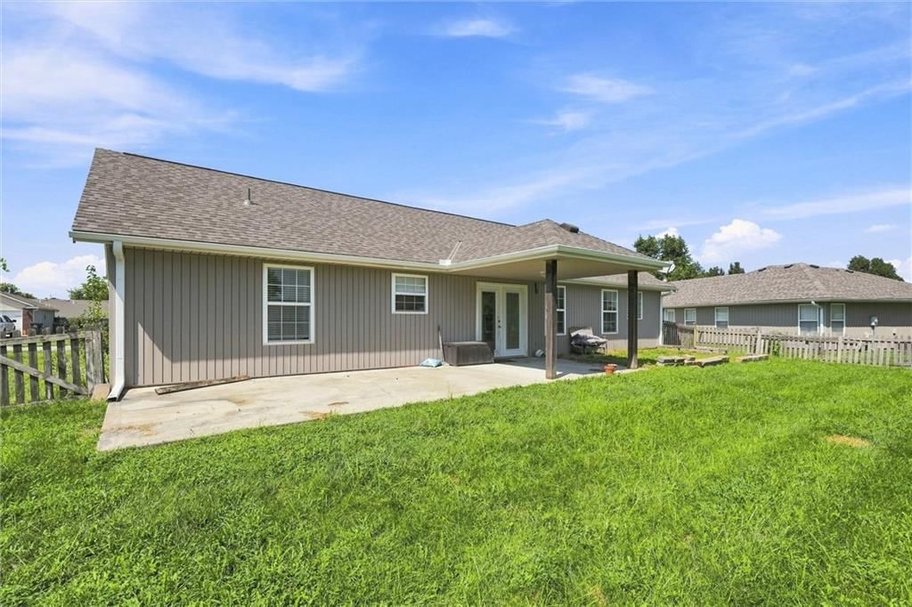 413 Graystone Drive — photo 35