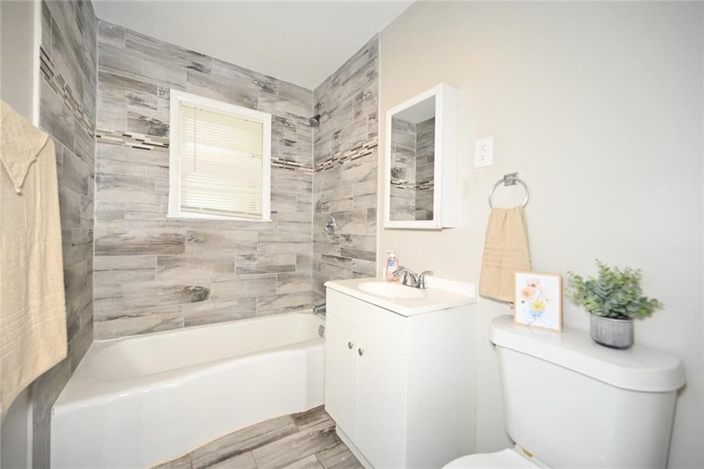 8900 Wayne Avenue — photo 23