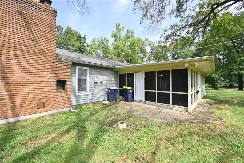 8900 Wayne Avenue — photo 27