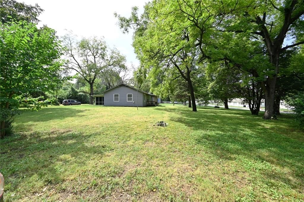 8900 Wayne Avenue — photo 30