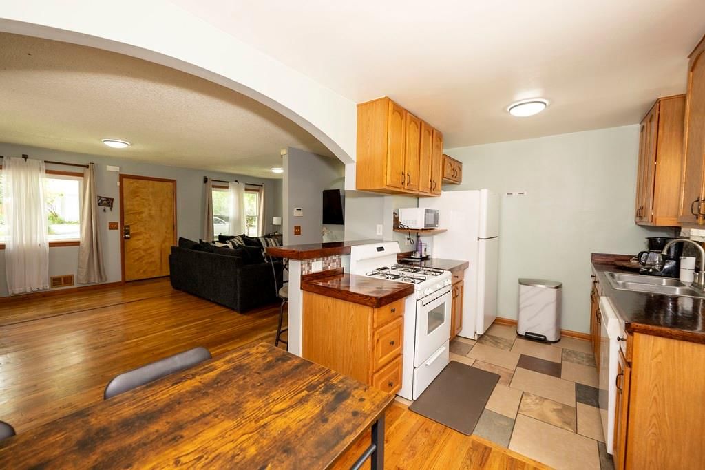 6240 Edith Avenue — photo 7