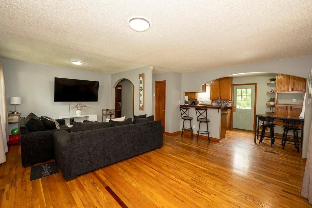 6240 Edith Avenue — photo 13