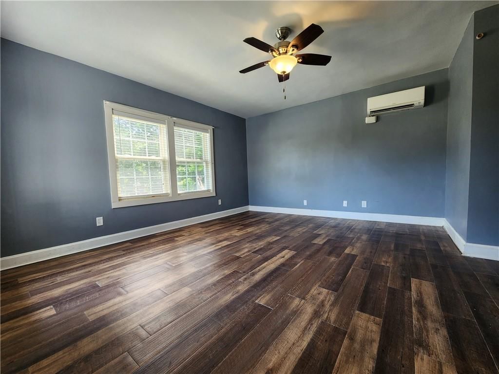 1900 NE 65th Street — photo 13