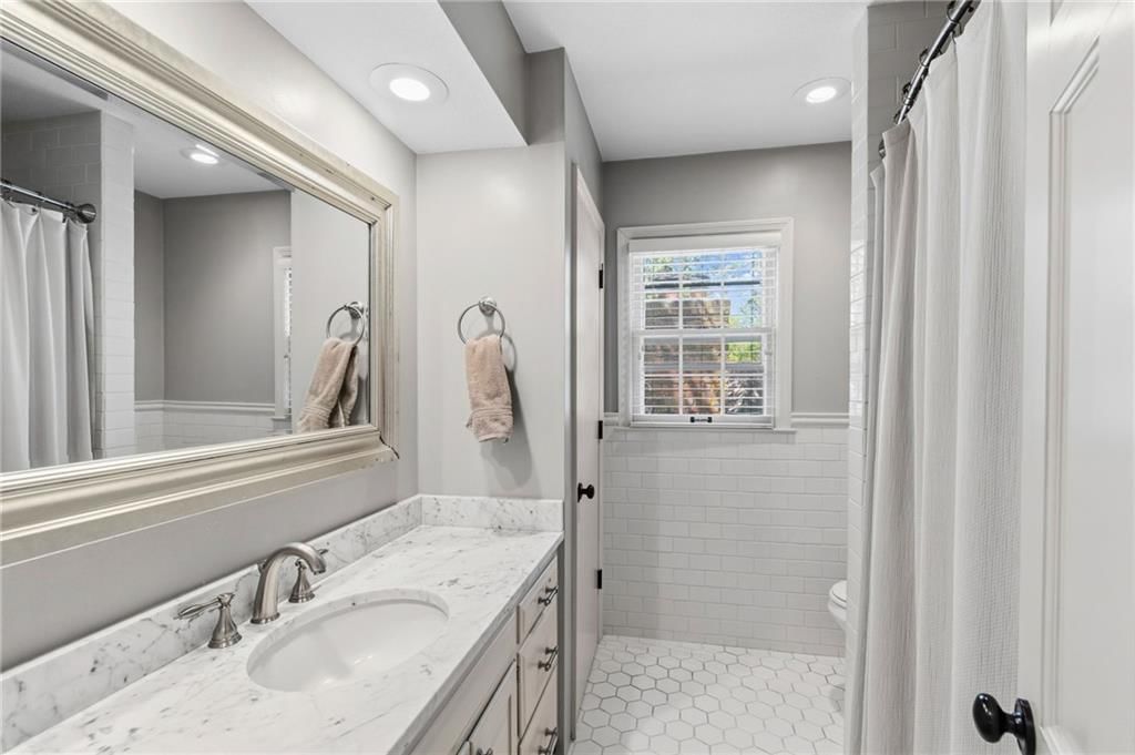 8740 Ensley Lane — photo 32