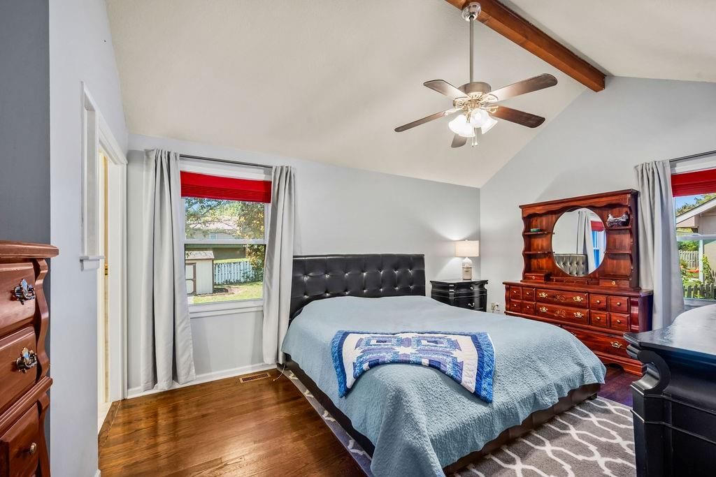 1312 Barnes Drive — photo 9