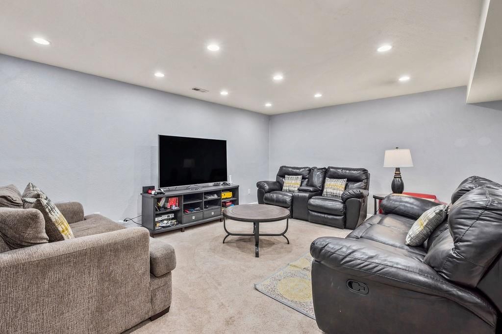 1312 Barnes Drive — photo 17