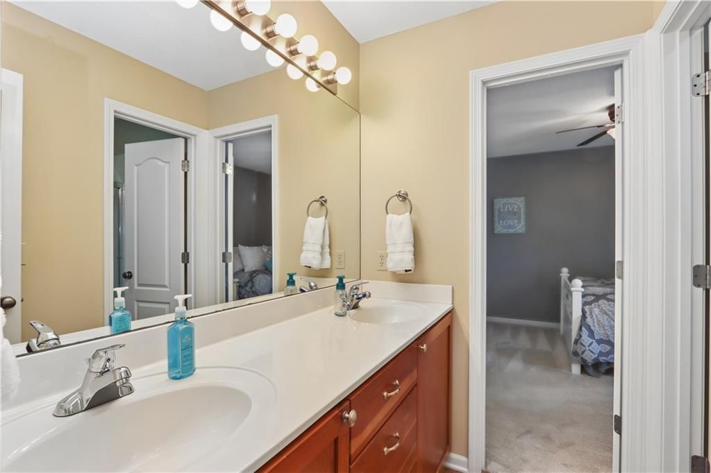 14320 Ballentine Street — photo 23