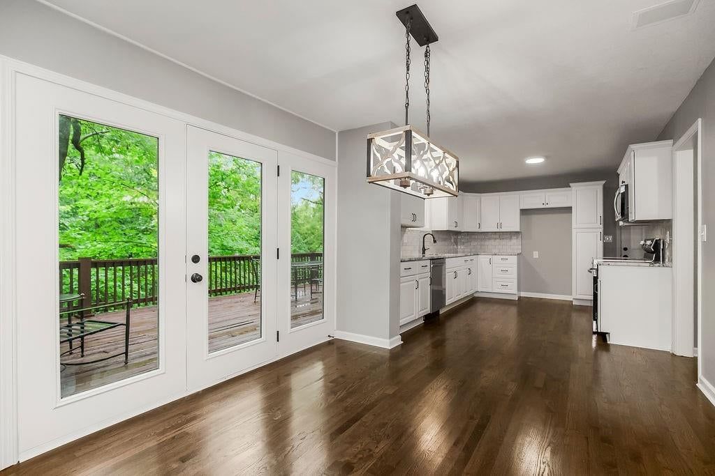Photo 7 of 39 - 6807 N Walnut Street, Kansas City, MO 64118