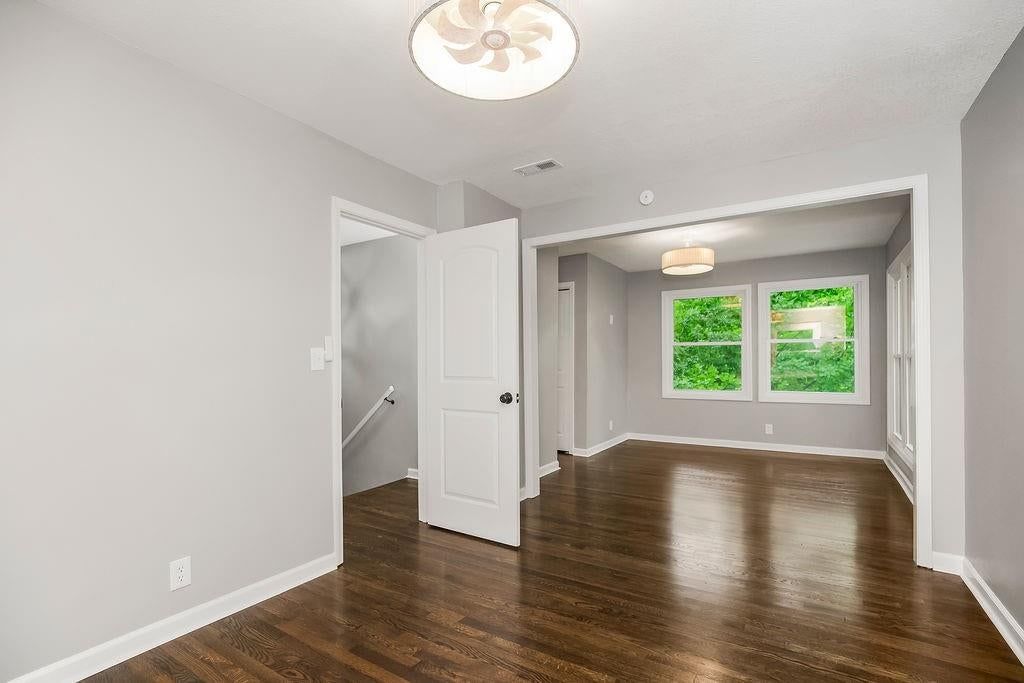 Photo 16 of 39 - 6807 N Walnut Street, Kansas City, MO 64118