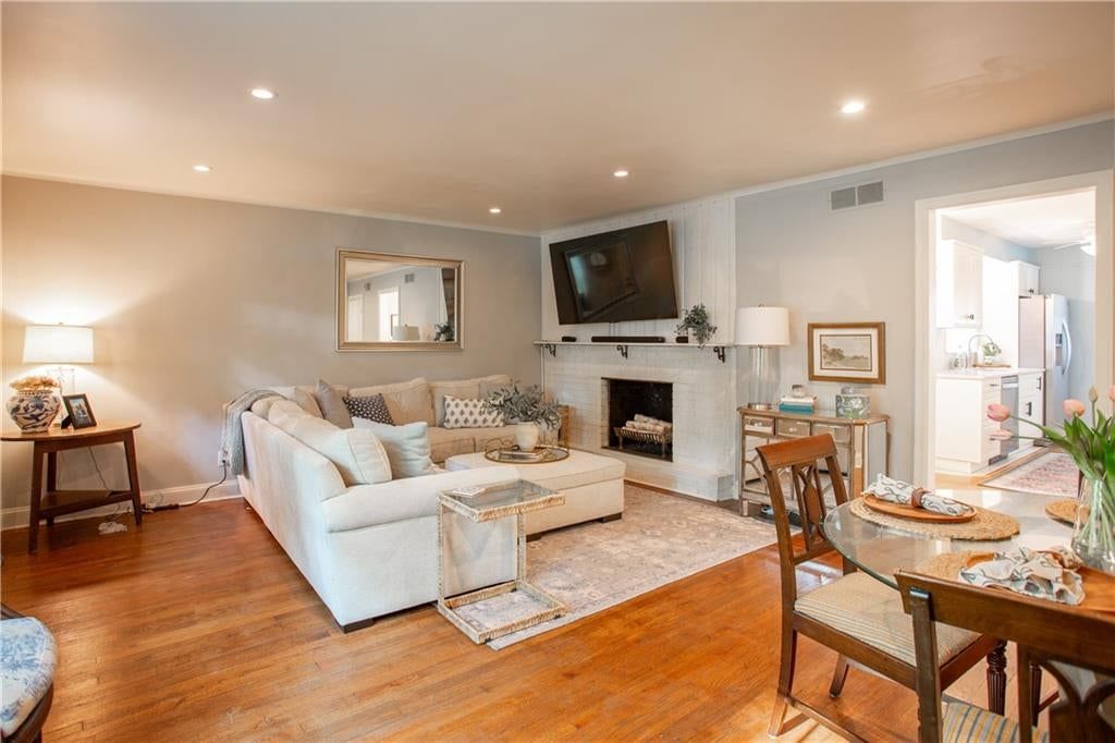 6015 DELMAR Street — photo 5