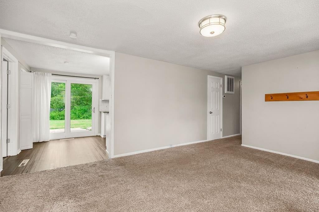 8109 N Summit Street — photo 7