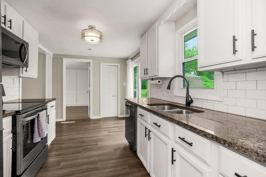 8109 N Summit Street — photo 10