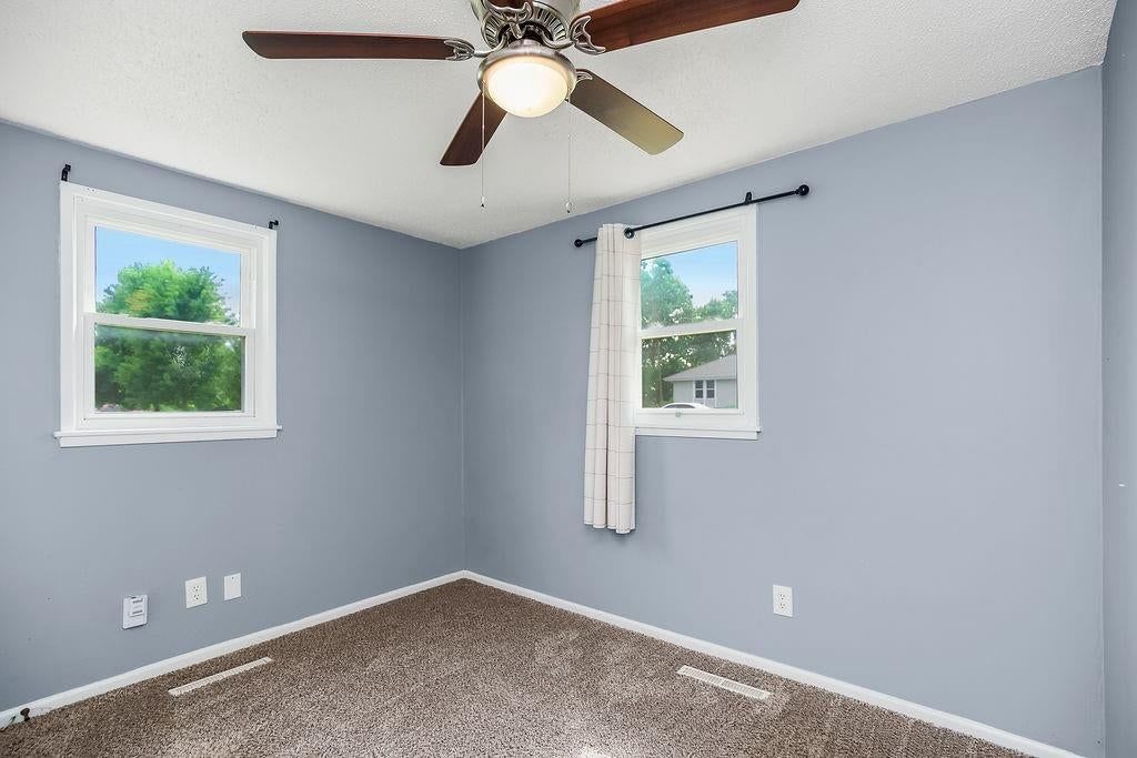 8109 N Summit Street — photo 14