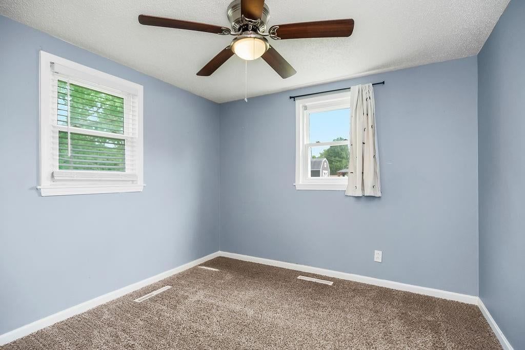 8109 N Summit Street — photo 16