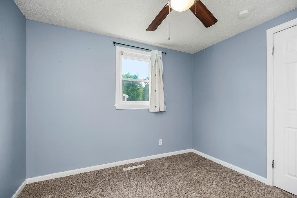 8109 N Summit Street — photo 17