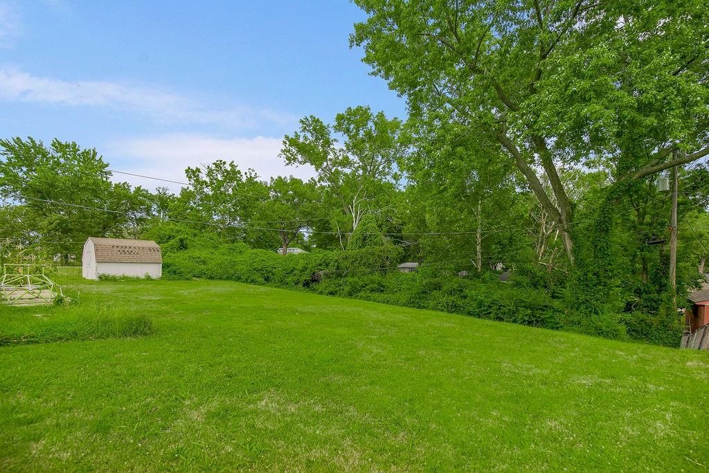 8109 N Summit Street — photo 21